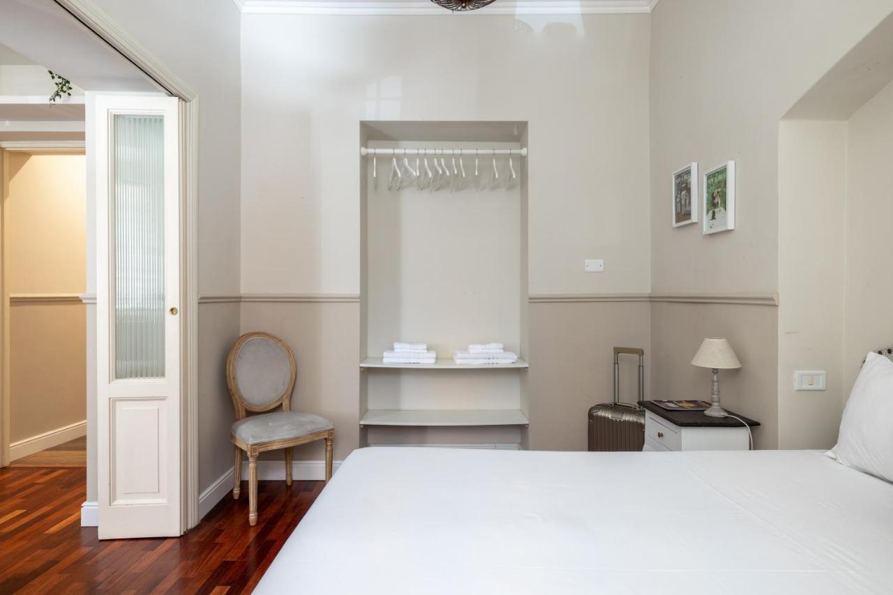 Charming Apartment With Patio A Few Steps From Colosseum Exteriör bild