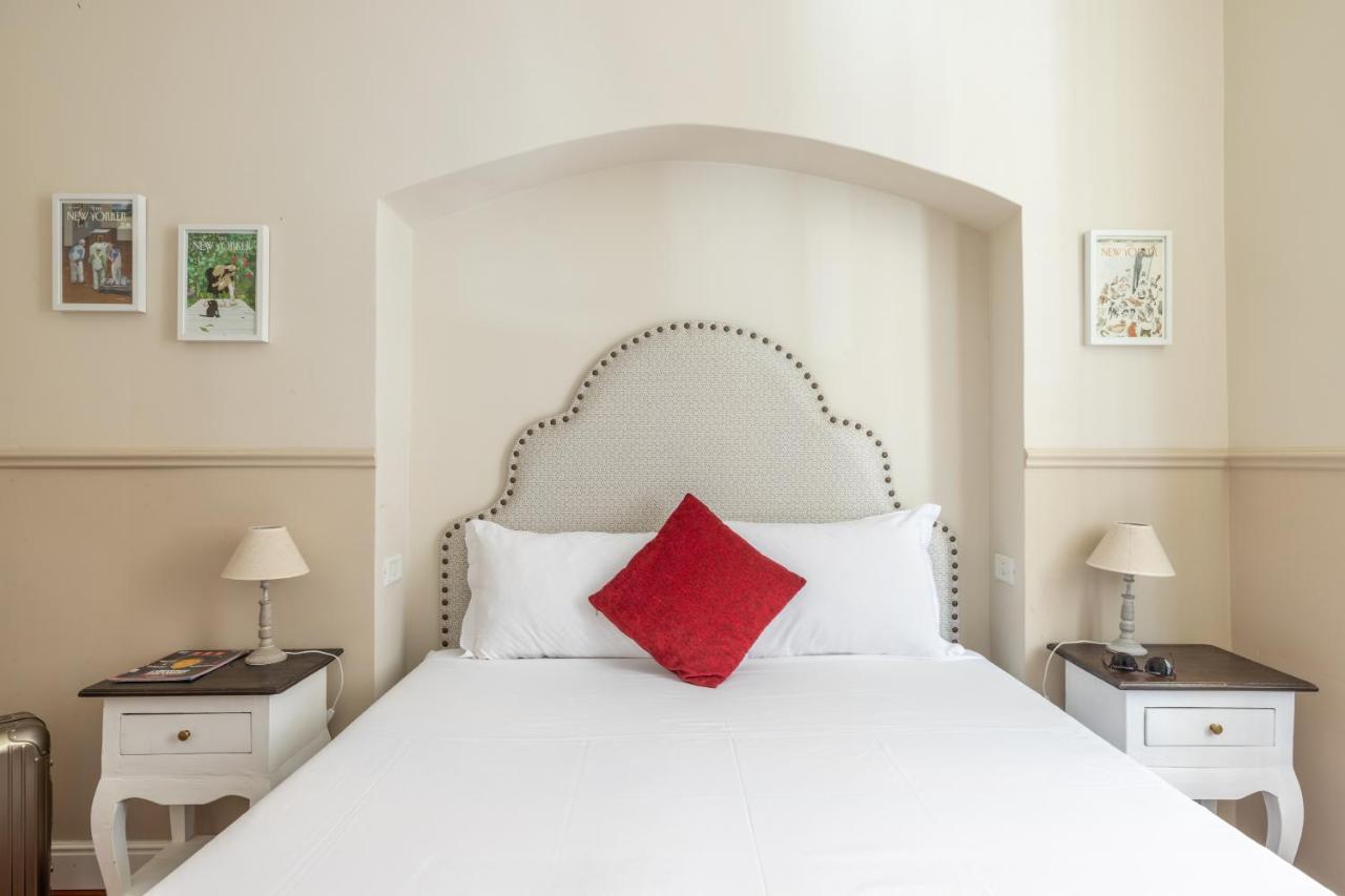 Charming Apartment With Patio A Few Steps From Colosseum Exteriör bild