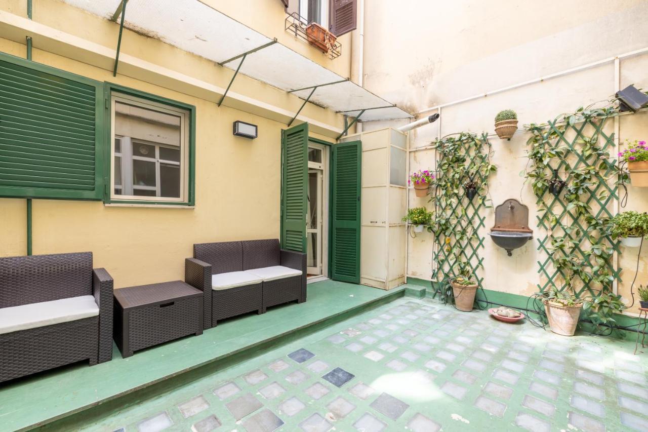 Charming Apartment With Patio A Few Steps From Colosseum Exteriör bild