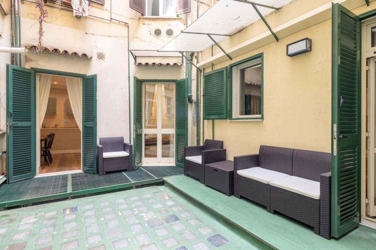 Charming Apartment With Patio A Few Steps From Colosseum Exteriör bild
