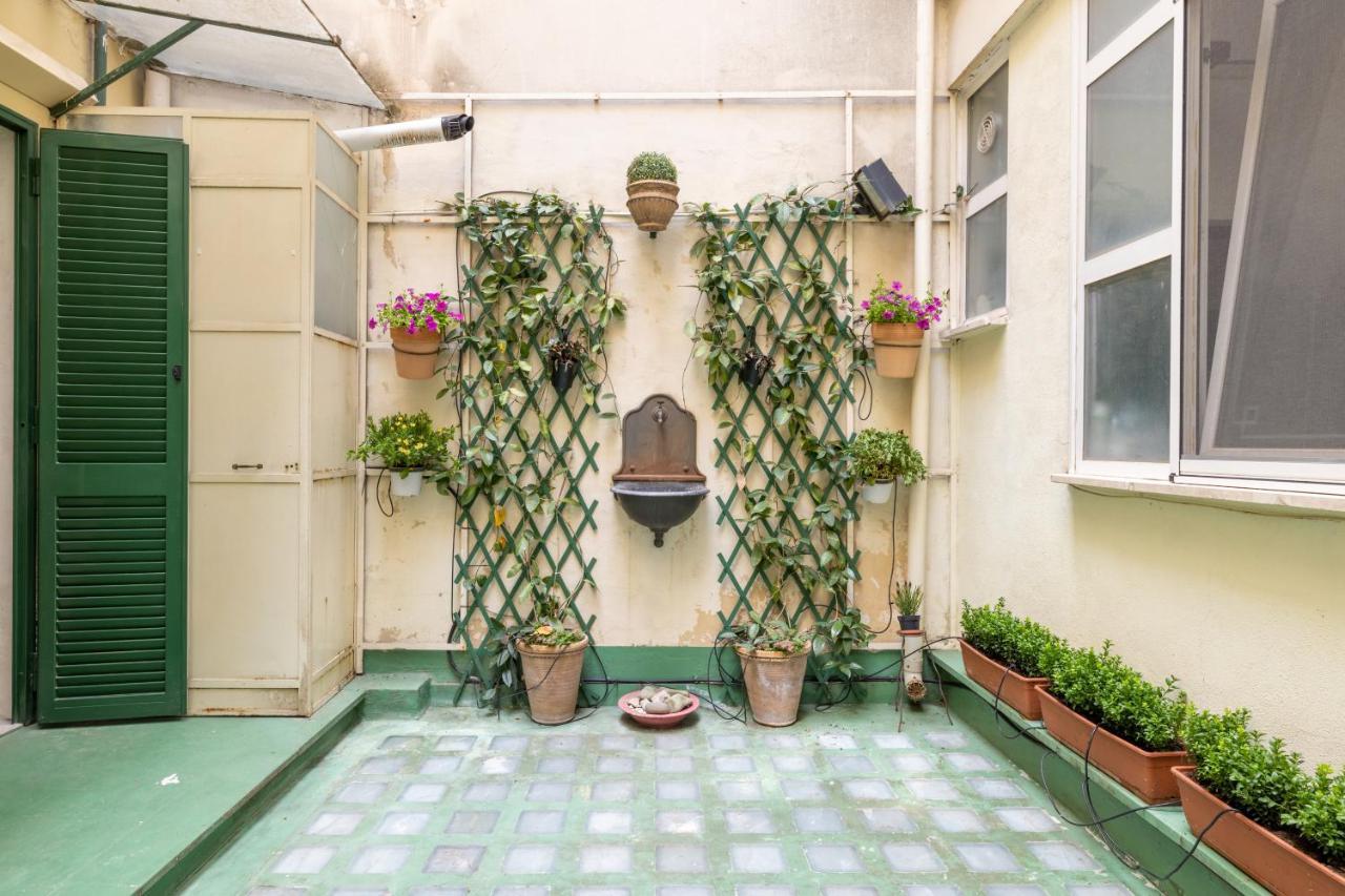 Charming Apartment With Patio A Few Steps From Colosseum Exteriör bild